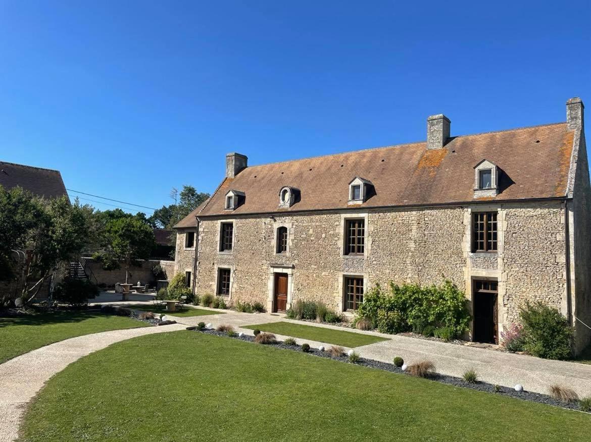 Gite L'Atelier Le Bu-sur-Rouvres Екстериор снимка